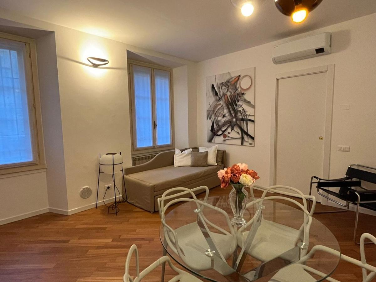 Casa Vercelli Delizioso Bilocale Moderno Nella Vecchia Milano Kültér fotó