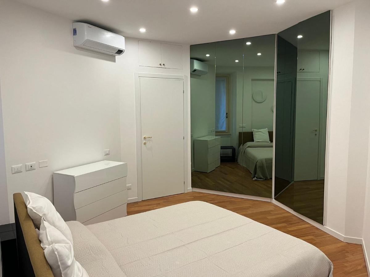 Casa Vercelli Delizioso Bilocale Moderno Nella Vecchia Milano Kültér fotó