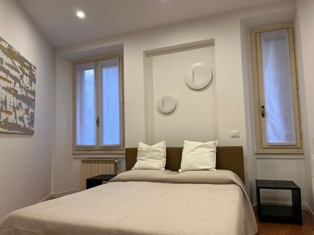 Casa Vercelli Delizioso Bilocale Moderno Nella Vecchia Milano Kültér fotó