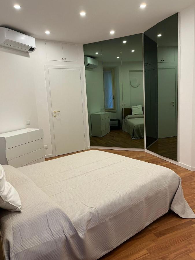 Casa Vercelli Delizioso Bilocale Moderno Nella Vecchia Milano Kültér fotó